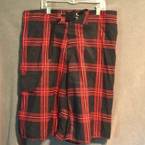 B split size small board shorts used